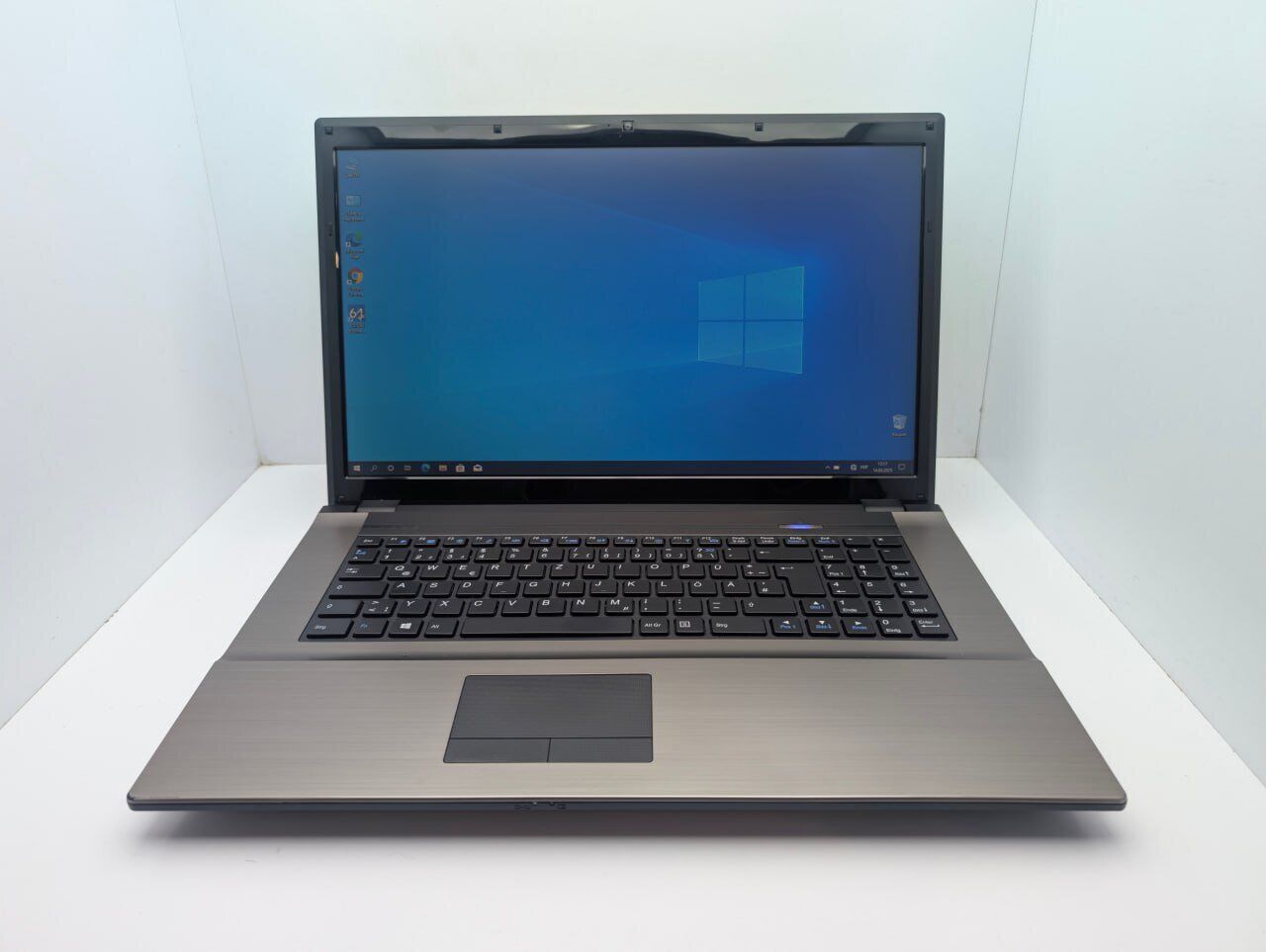 Ноутбук Terra Mobile 1712 / 17.3" (1600x900) TN / Intel Celeron 1037U (2 ядра по 1.8 GHz) / 6 GB DDR3 / 1000 GB HDD / Intel HD Graphics 2500 / WebCam - Зображення 2