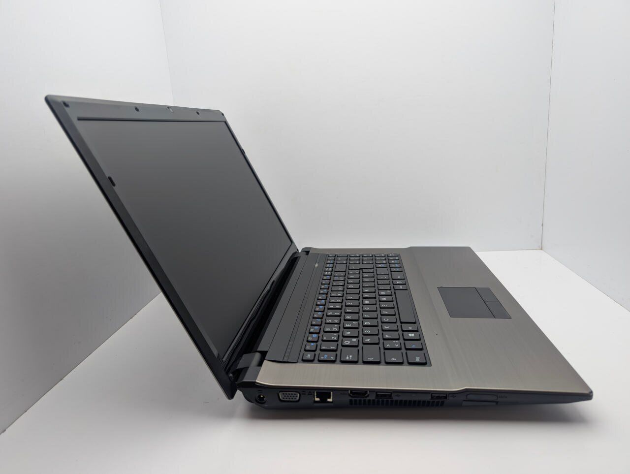 Ноутбук Terra Mobile 1712 / 17.3" (1600x900) TN / Intel Celeron 1037U (2 ядра по 1.8 GHz) / 6 GB DDR3 / 1000 GB HDD / Intel HD Graphics 2500 / WebCam - Зображення 5