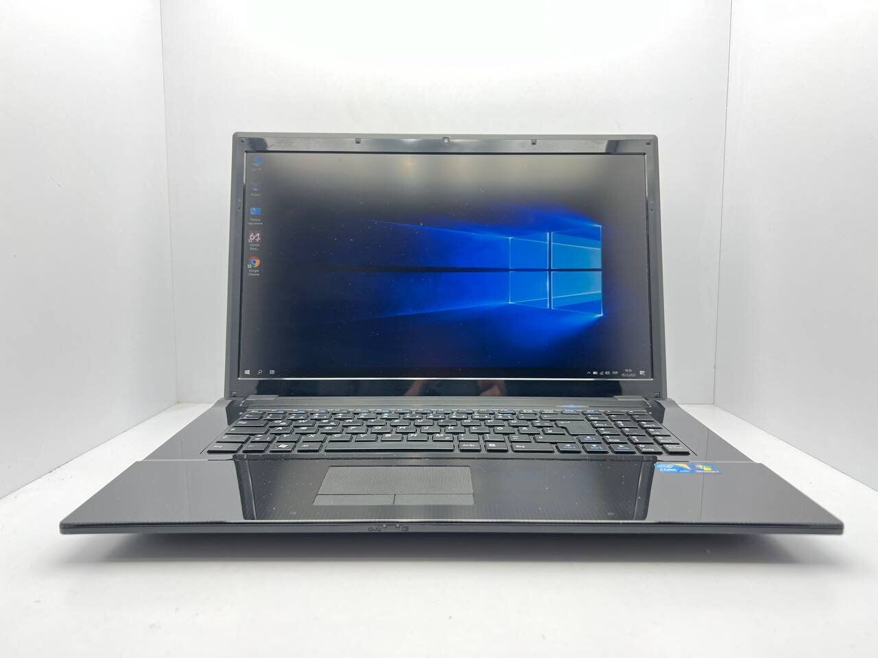 Ноутбук Terra Mobile 1748 / 17.3" (1600x900) TN / Intel Core i3-2330M (2 (4) ядра по 2.2 GHz) / 4 GB DDR3 / 240 GB SSD / Intel HD Graphics 3000 / WebCam - Зображення 2