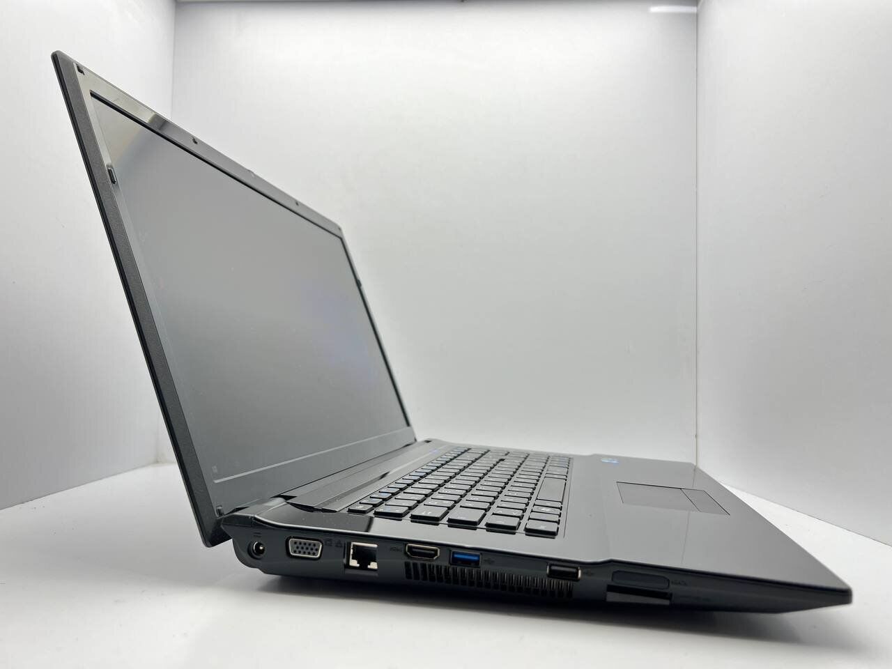 Ноутбук Terra Mobile 1748 / 17.3" (1600x900) TN / Intel Core i3-2330M (2 (4) ядра по 2.2 GHz) / 4 GB DDR3 / 240 GB SSD / Intel HD Graphics 3000 / WebCam - Зображення 4