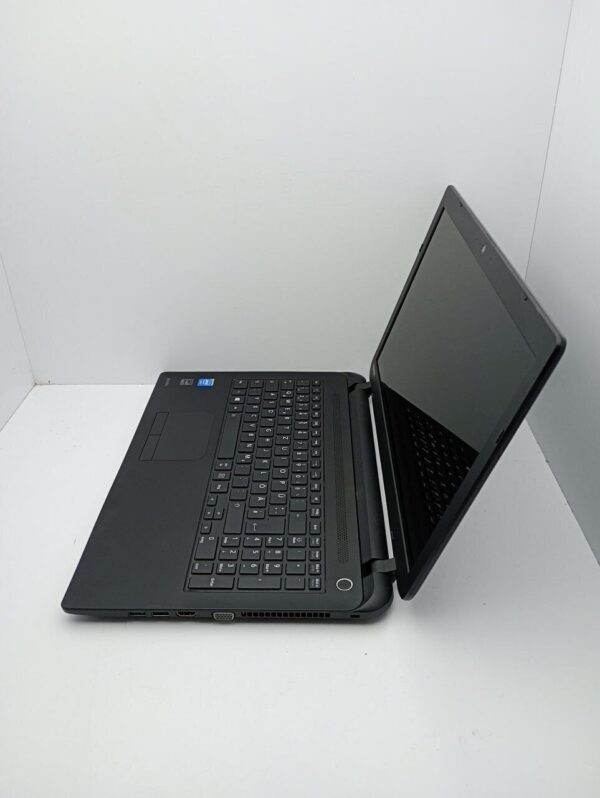 Ноутбук Toshiba C50 / 15.6" (1366x768) TN / Intel Celeron N2840 (2 ядра по 2.16 - 2.58 GHz) / 4 GB DDR3 / 500 GB HDD / Intel HD Graphics / WebCam - Зображення 6