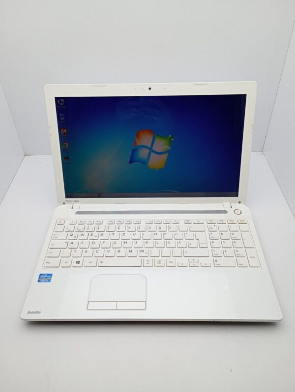 Ноутбук Toshiba C55 / 15.6" (1366x768) TN / Intel Core i5-3230M (2 (4) ядра по 2.6 - 3.2 GHz) / 6 GB DDR3 / 500 GB HDD / Intel HD Graphics 3000 / WebCam - Зображення 7
