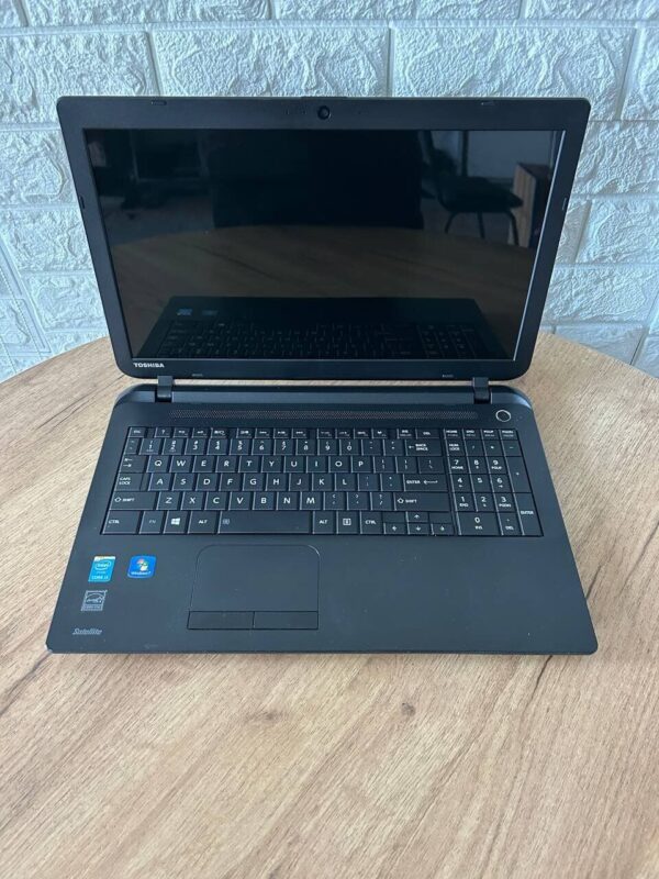 Ноутбук Toshiba Satellite C55 / 15.6" (1366x768) TN / Intel Core i3-4005U (2 (4) ядра по 1.7 GHz) / 4 GB DDR3 / 120 GB SSD / Intel HD Graphics 4400 / WebCam - Зображення 7