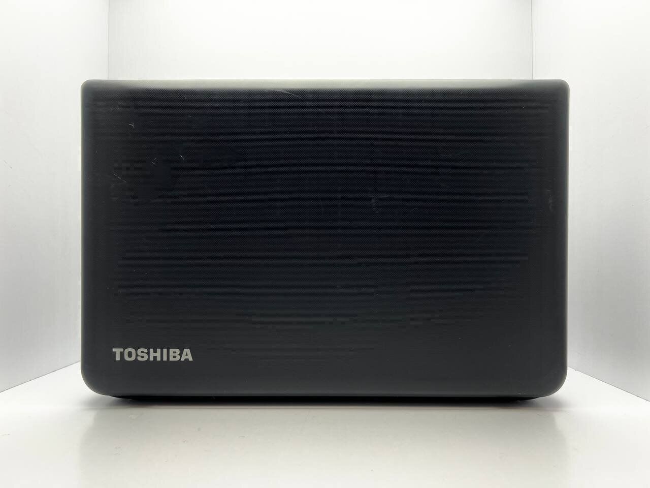 Ноутбук Toshiba Satellite C70D-B / 15.6" (1600x900) TN / AMD A4-6210 (4 ядра по 1.8 GHz) / 4 GB DDR3 / 1000 GB HDD / AMD Radeon R3 Graphics / WebCam / АКБ не тримає - Зображення 5