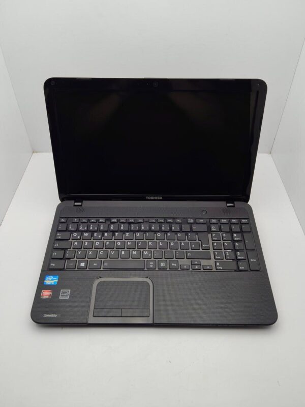 Ноутбук Toshiba Satellite C855 / 15.6" (1366x768) TN / Intel Core i5-3230M (2 (4) ядра по 2.6 - 3.2 GHz) / 6 GB DDR3 / 500 GB HDD / AMD Radeon HD 7600M / WebCam - Зображення 2