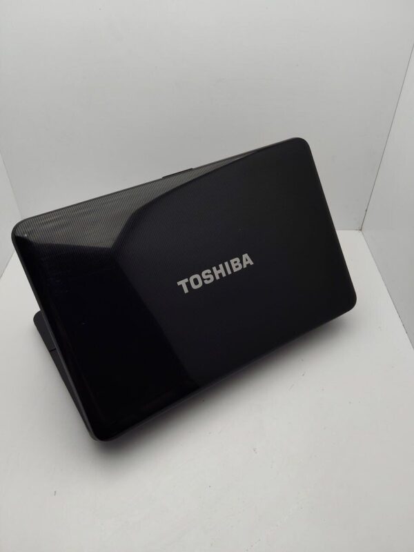 Ноутбук Toshiba Satellite C855 / 15.6" (1366x768) TN / Intel Core i5-3230M (2 (4) ядра по 2.6 - 3.2 GHz) / 6 GB DDR3 / 500 GB HDD / AMD Radeon HD 7600M / WebCam - Зображення 7