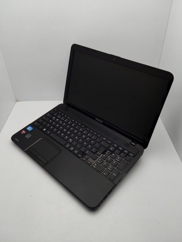 Ноутбук Toshiba Satellite C855 / 15.6" (1366x768) TN / Intel Core i5-3230M (2 (4) ядра по 2.6 - 3.2 GHz) / 6 GB DDR3 / 500 GB HDD / AMD Radeon HD 7600M / WebCam - Зображення 4