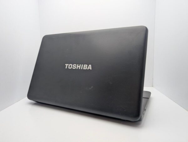 Ноутбук Toshiba Satellite C870d / 17.3" (1600x900) TN / AMD E2-1800 (2 ядра по 1.7 GHz) / 6 GB DDR3 / 500 GB HDD / AMD Radeon HD 7340 Graphics / WebCam - Зображення 8