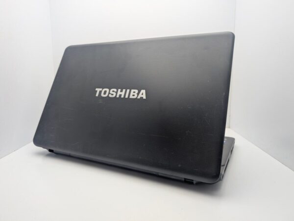 Ноутбук Toshiba Satellite Pro L670 / 17.3" (1600x900) TN / Intel Core i3-380M (2 (4) ядра по 2.53 GHz) / 6 GB DDR3 / 640 GB HDD / Intel HD Graphics / WebCam - Зображення 8