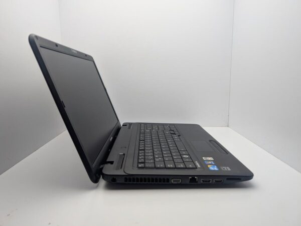Ноутбук Toshiba Satellite Pro L670 / 17.3" (1600x900) TN / Intel Core i3-380M (2 (4) ядра по 2.53 GHz) / 6 GB DDR3 / 640 GB HDD / Intel HD Graphics / WebCam - Зображення 5