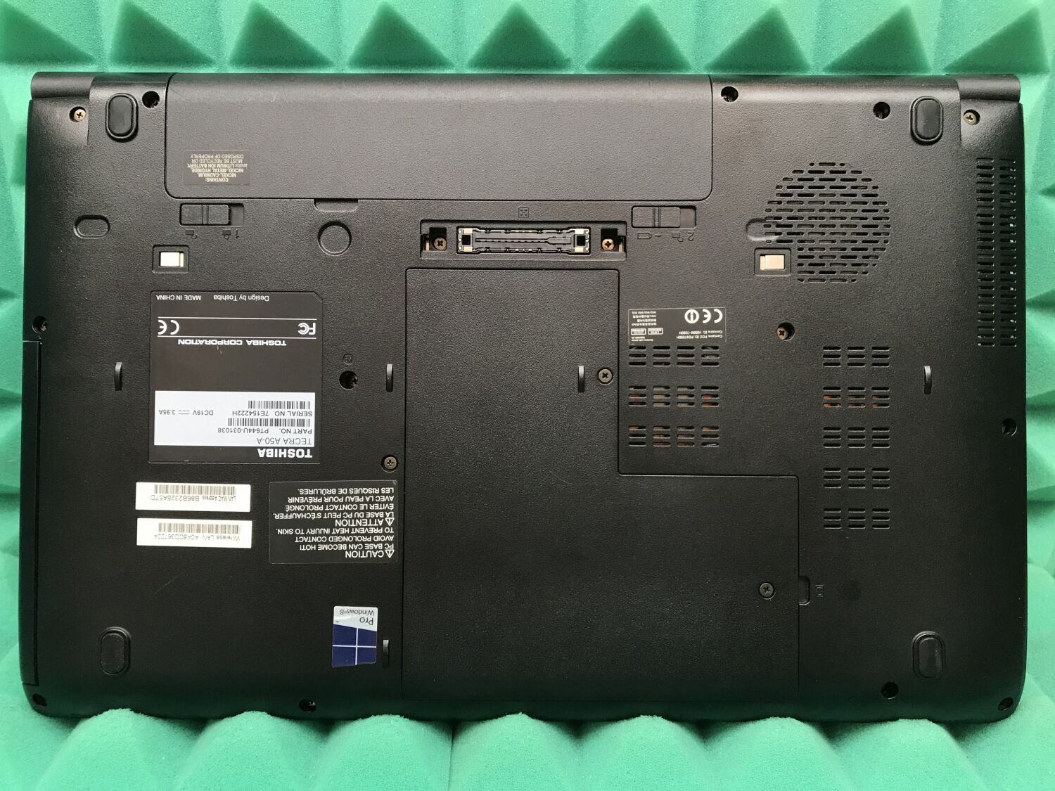 Ноутбук Toshiba Tecra A50-A / 15.6" (1366x768) TN / Intel Core i5-4200M (2 (4) ядра по 2.5 - 3.1 GHz) / 8 GB DDR3 / 120 GB SSD / Intel HD Graphics 4600 / WebCam / DVD-RW / USB 3.0 / HDMI - Зображення 6