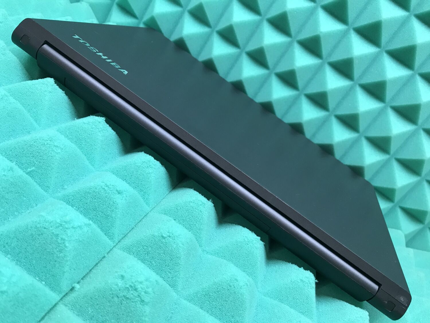 Ноутбук Toshiba Tecra A50-A / 15.6" (1366x768) TN / Intel Core i5-4200M (2 (4) ядра по 2.5 - 3.1 GHz) / 8 GB DDR3 / 120 GB SSD / Intel HD Graphics 4600 / WebCam / DVD-RW / USB 3.0 / HDMI - Зображення 9