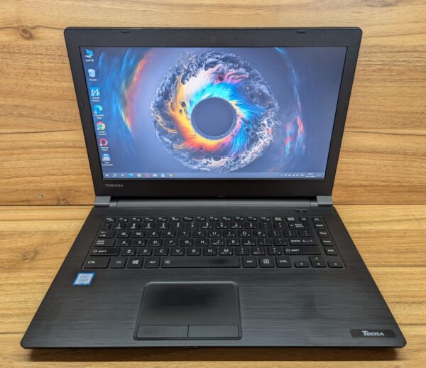 Ноутбук Toshiba Tecra C40-D / 14" (1366x768) TN / Intel Core i5-7200U (2 (4) ядра по 2.5 - 3.1 GHz) / 8 GB DDR3 / 240 GB SSD / Intel HD Graphics 620 / HDMI / Windows 10 - Зображення 2