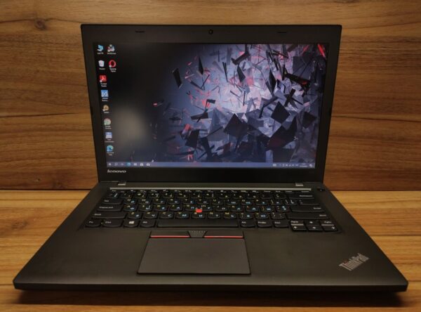 Ноутбук Б-клас Lenovo ThinkPad T450 / 14" (1600x900) TN / Intel Core i5-5300U (2 (4) ядра по 2.3 - 2.9 GHz) / 8 GB DDR3 / 240 GB SSD / Intel HD Graphics 5500 / WebCam / Windows 10 PRO Lic - Зображення 2