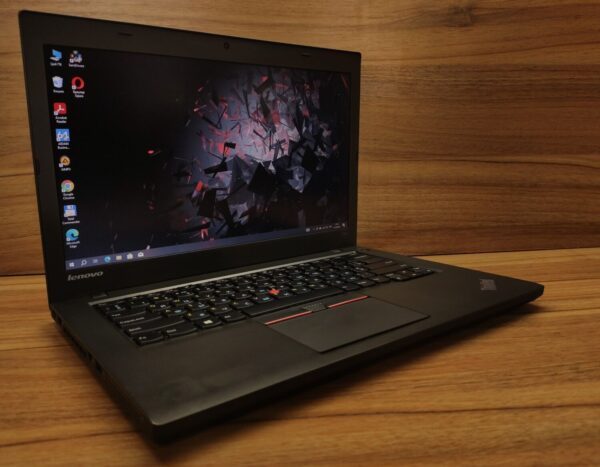 Ноутбук Б-клас Lenovo ThinkPad T450 / 14" (1600x900) TN / Intel Core i5-5300U (2 (4) ядра по 2.3 - 2.9 GHz) / 8 GB DDR3 / 240 GB SSD / Intel HD Graphics 5500 / WebCam / Windows 10 PRO Lic - Зображення 4