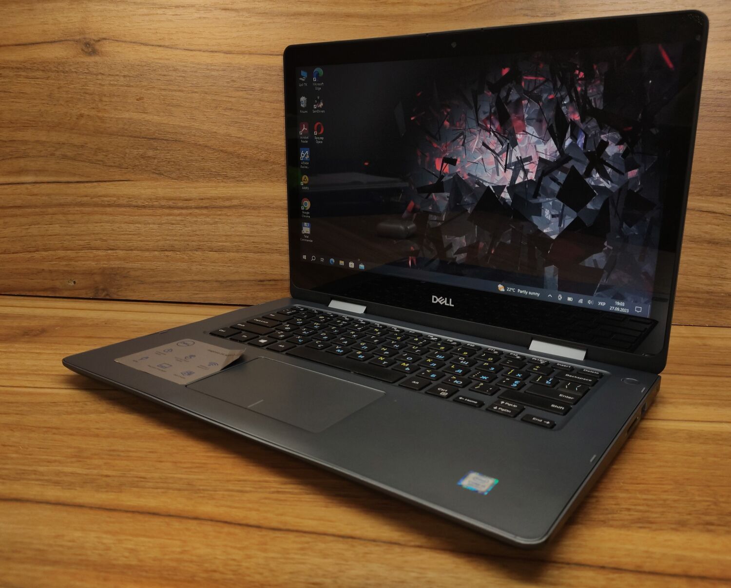 Ноутбук Б-клас Dell Inspiron 14 5481 / 14" (1366x768) TN Touch / Intel Core i5-8265U (4 (8) ядра по 1.6 - 3.9 GHz) / 16 GB DDR4 / 480 GB SSD / Intel UHD Graphics for 8th Generation / WebCam - Зображення 3