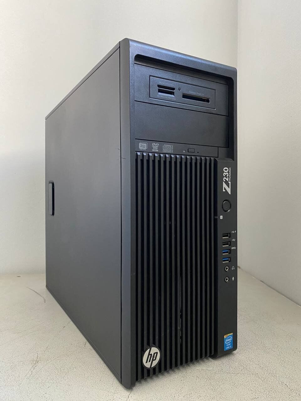 Робоча станція HP Workstation Z230 Tower / Intel Core i7-4790K (4 (8) ядра по 4.0 - 4.4 GHz) / 16 GB DDR3 / 256 GB SSD + 500 GB HDD / nVidia GeForce GTX 650, 2 GB GDDR5, 128-bit / DVD-ROM - Зображення 3