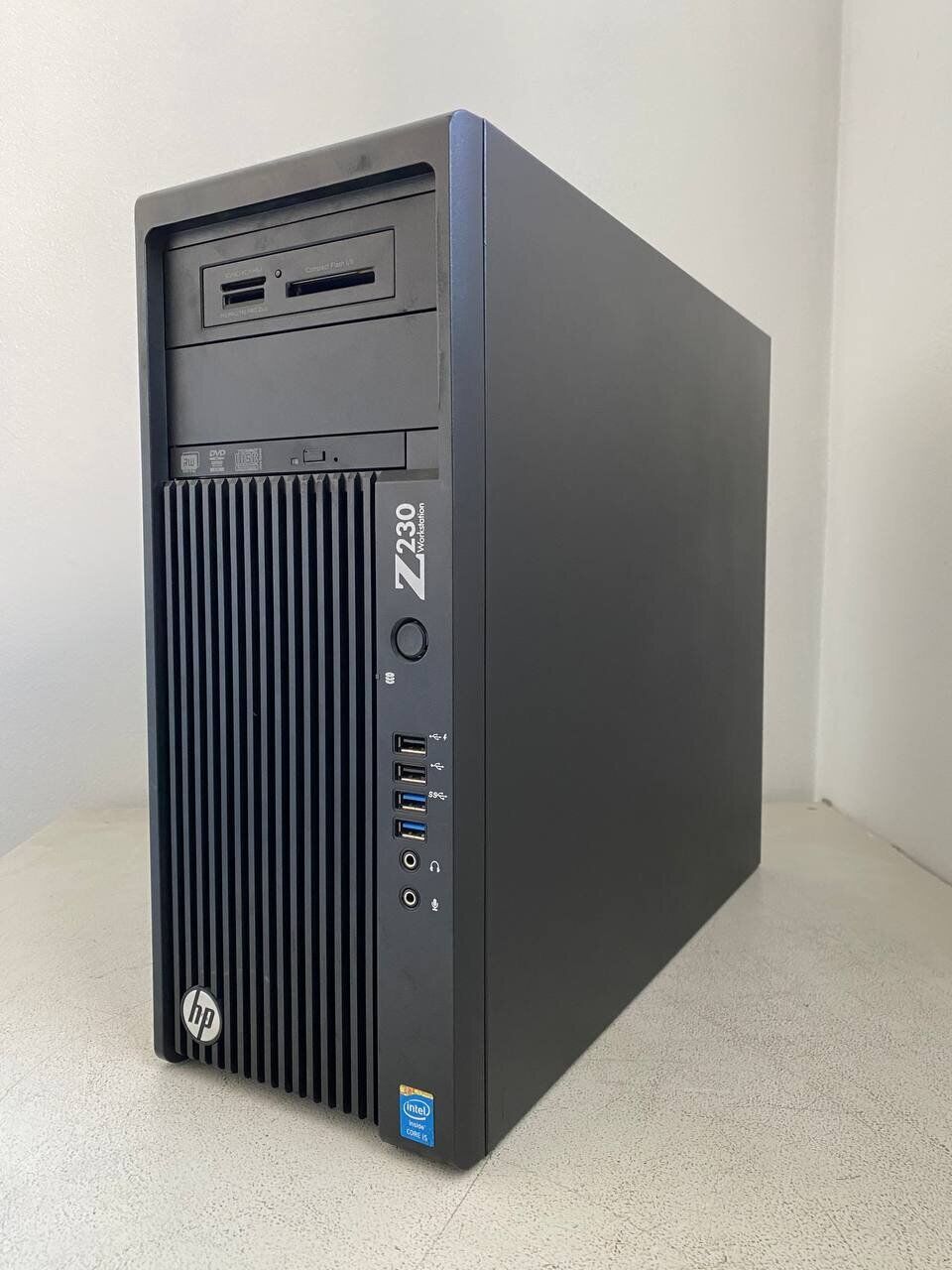 Робоча станція HP Workstation Z230 Tower / Intel Core i7-4790K (4 (8) ядра по 4.0 - 4.4 GHz) / 16 GB DDR3 / 256 GB SSD + 500 GB HDD / nVidia GeForce GTX 650, 2 GB GDDR5, 128-bit / DVD-ROM - Зображення 2