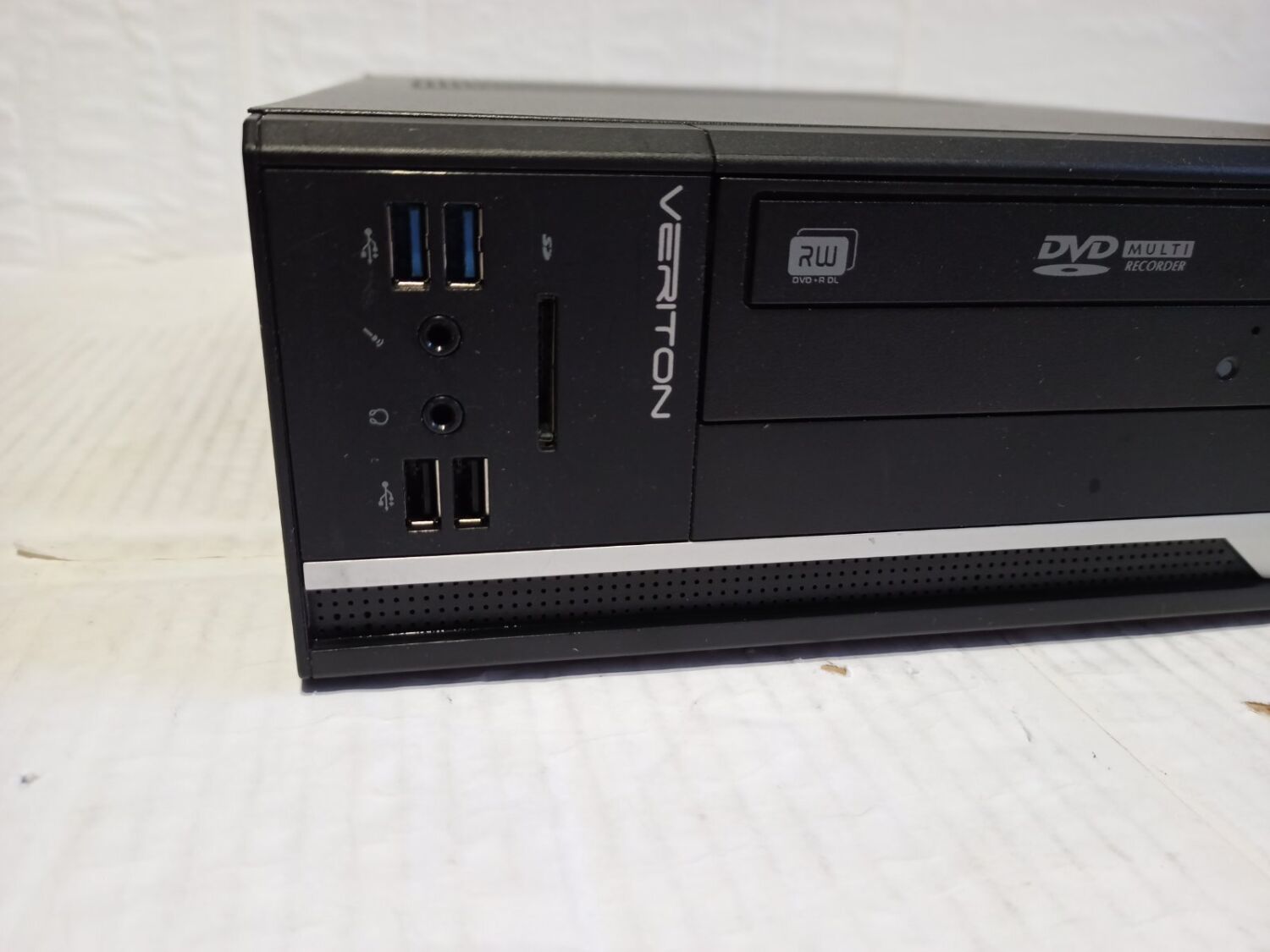 Системний блок Acer Veriton X2632G SFF / Intel Сore i3-4160 (2(4) ядра по 3.6 GHz) / 4 GB DDR3 / 120 GB SSD / Intel HD Graphics 4400 / VGA / DVI / USB 3.0 / DVD-RW - Зображення 2