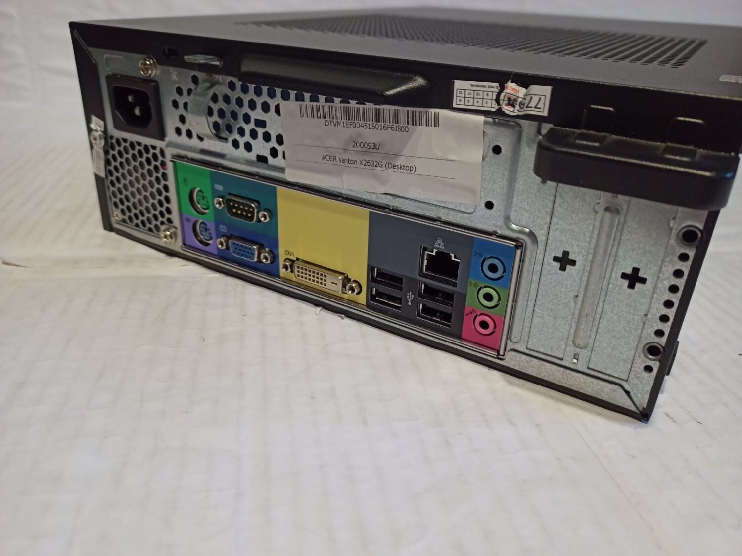 Системний блок Acer Veriton X2632G SFF / Intel Сore i3-4160 (2(4) ядра по 3.6 GHz) / 4 GB DDR3 / 120 GB SSD / Intel HD Graphics 4400 / VGA / DVI / USB 3.0 / DVD-RW - Зображення 5