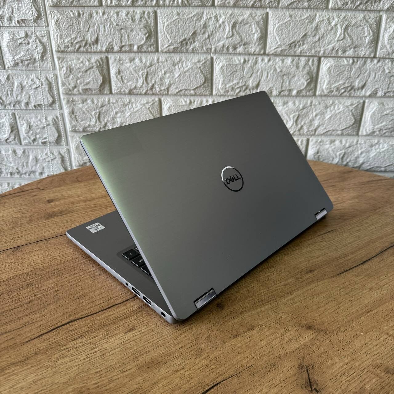 Ультрабук-трансформер Dell Latitude 7410 / 14" (1920x1080) IPS Touch / Intel Core i7-10610U (4 (8) ядра по 1.8 - 4.9 GHz) / 16 GB DDR4 / 512 GB SSD / Intel UHD Graphics / WebCam - Зображення 6