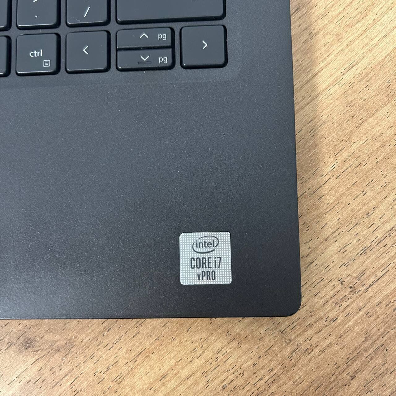 Ультрабук Б-клас Dell Latitude 7410 / 14" (1920x1080) IPS / Intel Core i7-10610U (4 (8) ядра по 1.8 - 4.9 GHz) / 8 GB DDR4 / 256 GB SSD / Intel UHD Graphics / WebCam - Зображення 8