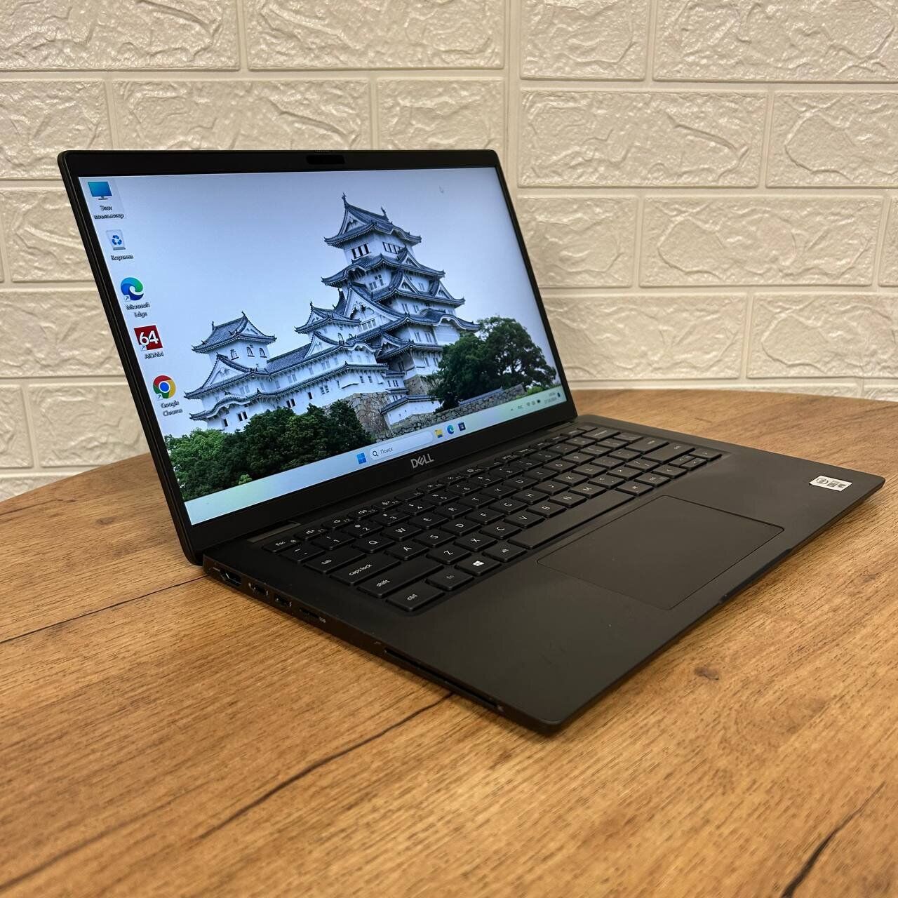 Ультрабук Б-клас Dell Latitude 7410 / 14" (1920x1080) IPS / Intel Core i7-10610U (4 (8) ядра по 1.8 - 4.9 GHz) / 8 GB DDR4 / 256 GB SSD / Intel UHD Graphics / WebCam - Зображення 4