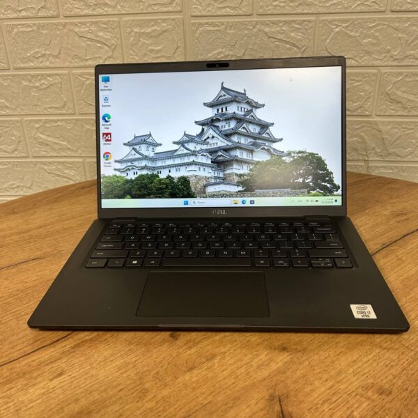 Ультрабук Б-клас Dell Latitude 7410 / 14" (1920x1080) IPS / Intel Core i7-10610U (4 (8) ядра по 1.8 - 4.9 GHz) / 8 GB DDR4 / 256 GB SSD / Intel UHD Graphics / WebCam - Зображення 2