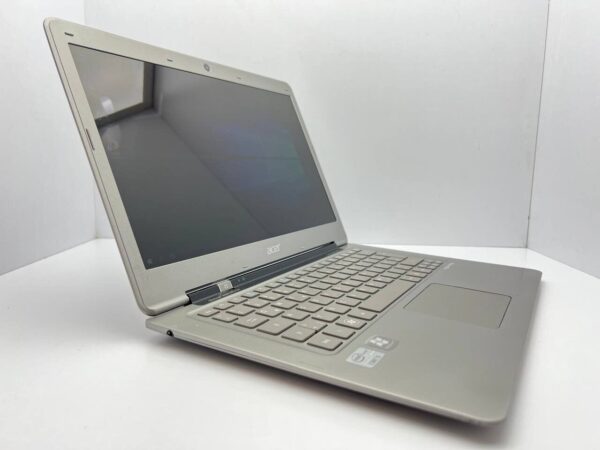 Ультрабук Acer Aspire S3 / 13.3" (1366x768) TN / Intel Core i5-2467M (2 (4) ядра по 1.6 - 2.3 GHz) / 4 GB DDR3 / 120 GB SSD / Intel HD Graphics 3000 / WebCam - Зображення 3