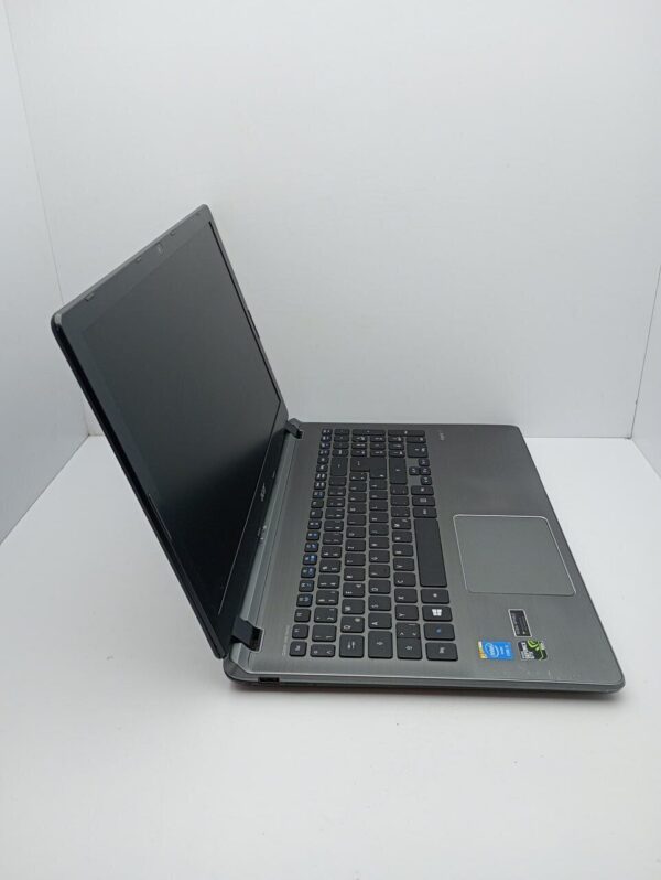 Ультрабук Acer Aspire V5 / 15.6'' (1366x768) TN / Intel Core i5-4210U (2 (4) ядра по 1.7 - 2.7 GHz) / 8 GB DDR3 / 240 GB SSD / Intel HD Graphics 4400 / WebCam - Зображення 4