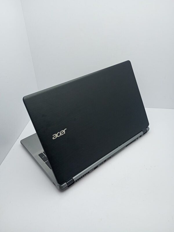 Ультрабук Acer Aspire V5 / 15.6'' (1366x768) TN / Intel Core i5-4210U (2 (4) ядра по 1.7 - 2.7 GHz) / 8 GB DDR3 / 240 GB SSD / Intel HD Graphics 4400 / WebCam - Зображення 5