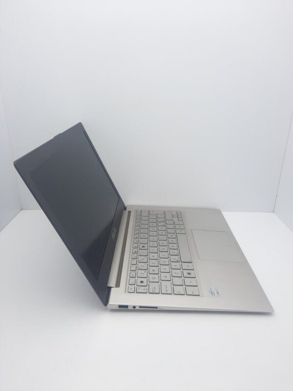 Ультрабук Asus ZenBook UX31A / 13.3" (1920x1080) IPS / Intel Core i7-3517U (2 (4) ядра по 1.9 - 3.0 GHz) / 4 GB DDR3 / 120 GB SSD / Intel HD Graphics 4000 / WebCam / USB 3.0 - Зображення 4