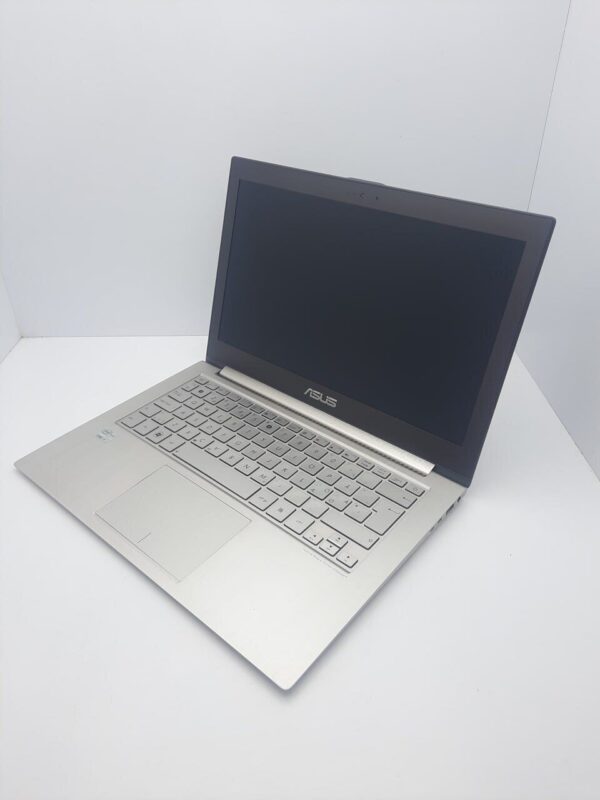 Ультрабук Asus ZenBook UX31A / 13.3" (1920x1080) IPS / Intel Core i7-3517U (2 (4) ядра по 1.9 - 3.0 GHz) / 4 GB DDR3 / 120 GB SSD / Intel HD Graphics 4000 / WebCam / USB 3.0 - Зображення 3