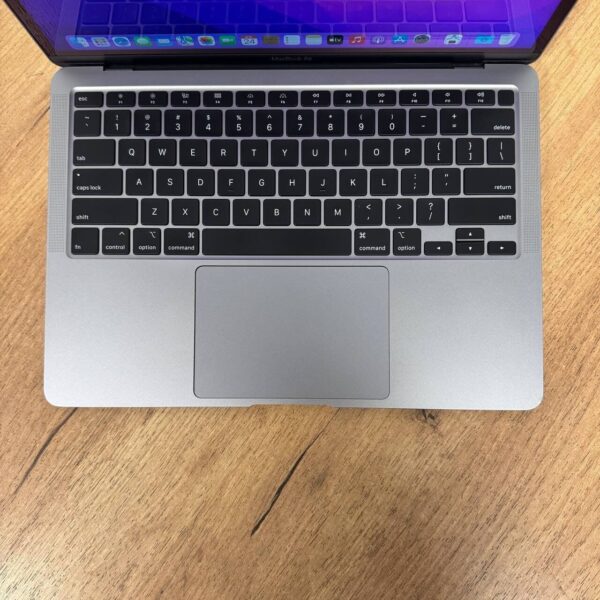 Ультрабук Б-клас Apple MacBook Air 13 2020 A2179 / 13.3'' (2560x1600) IPS / Intel Core i3-1000G4 (2 (4) ядра по 1.1 - 3.2 GHz) / 8 GB DDR4 / 250 GB SSD / Intel Iris Plus Graphics / WebCam / MacOS - Зображення 7