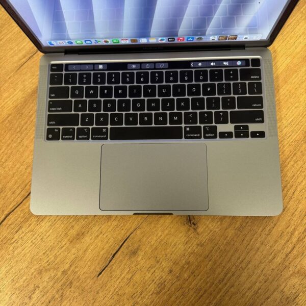 Ультрабук Б-клас Apple MacBook Air 13 2020 A2338 / 13.6" (2560x1600) IPS / Apple M1 (8 ядер по 2.1 - 3.2 GHz) / 8 GB DDR4 / 256 GB SSD / Apple M1 Graphics / WebCam / MacOS - Зображення 7
