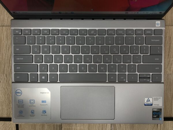 Ультрабук Б-клас Dell Inspiron 13 5310 / 13.3" (1920x1200) IPS / Intel Core i5-11320H (4 (8) ядра по 4.5 GHz) / 16 GB DDR4 / 256 GB SSD M.2 / Intel Iris Xe Graphics / WebCam / Windows 10 ліцезія - Зображення 5