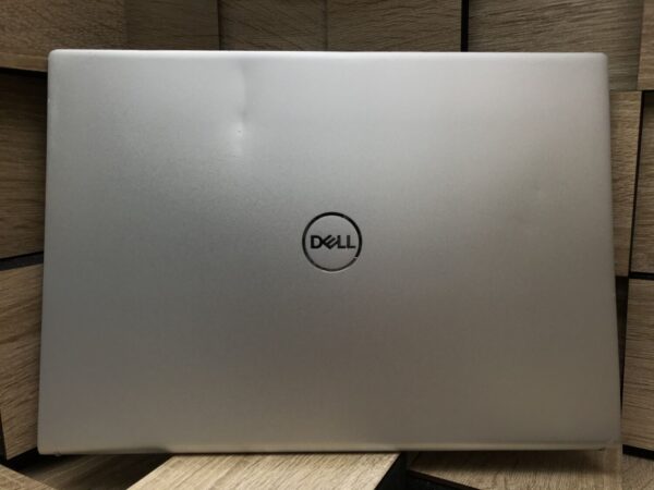 Ультрабук Б-клас Dell Inspiron 13 5310 / 13.3" (1920x1200) IPS / Intel Core i5-11320H (4 (8) ядра по 4.5 GHz) / 16 GB DDR4 / 256 GB SSD M.2 / Intel Iris Xe Graphics / WebCam / Windows 10 ліцезія - Зображення 9