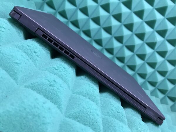 Ультрабук Б-клас Dell Latitude 3410 / 14" (1366x768) TN / Intel Core i3-10110U (2 (4) ядра по 2.1 - 4.1 GHz) / 8 GB DDR4 / 480 GB SSD / Intel UHD Graphics / WebCam / USB 3.2 / HDMI / Windows 10 ліцензія - Зображення 7