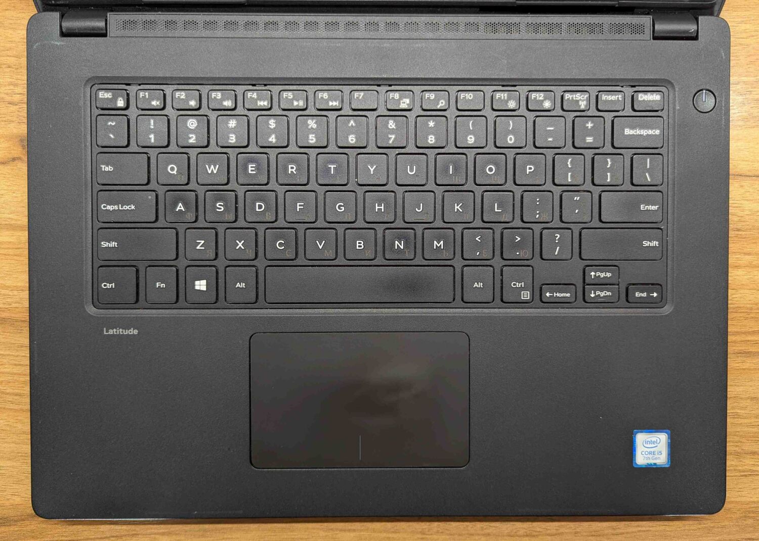 Ультрабук Dell Latitude 3480 / 14" (1366x768) TN / Intel Core i5-7200U (2 (4) ядра по 2.5 - 3.1 GHz) / 8 GB DDR4 / 250 GB SSD / Intel HD Graphics 620 / WebCam / Windows 10 - Зображення 3