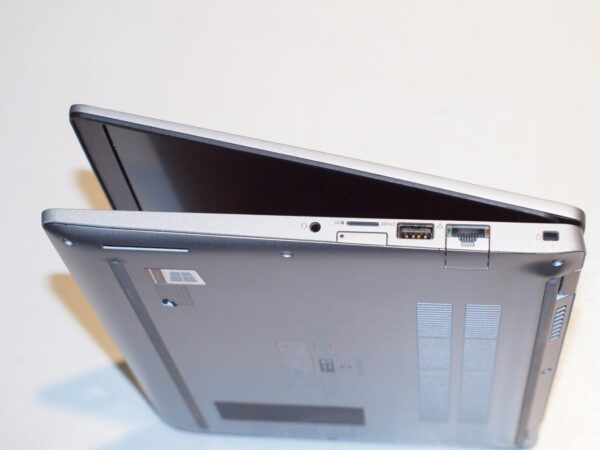 Ультрабук Б-клас Dell Latitude 5310 / 13.3" (1920x1080) IPS Touch / Intel Core i5-10310U (4 (8) ядра по 1.7 - 4.4 GHz) / 16 GB DDR4 / 256 GB SSD / Intel UHD Graphics / WebCam / Win 11 Pro - Зображення 5