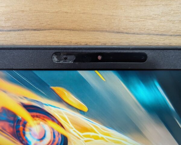 Ультрабук Б-клас Dell Latitude 5400 / 14" (1920x1080) IPS / Intel Core i5-8265U (4 (8) ядра по 1.6 - 3.9 GHz) / 16 GB DDR4 / 512 GB SSD / Intel UHD Graphics 620 / HDMI / WebCam / Windows 10 - Зображення 3