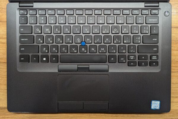Ультрабук Б-клас Dell Latitude 5400 / 14" (1920x1080) IPS / Intel Core i5-8265U (4 (8) ядра по 1.6 - 3.9 GHz) / 16 GB DDR4 / 512 GB SSD / Intel UHD Graphics 620 / HDMI / WebCam / Windows 10 - Зображення 4