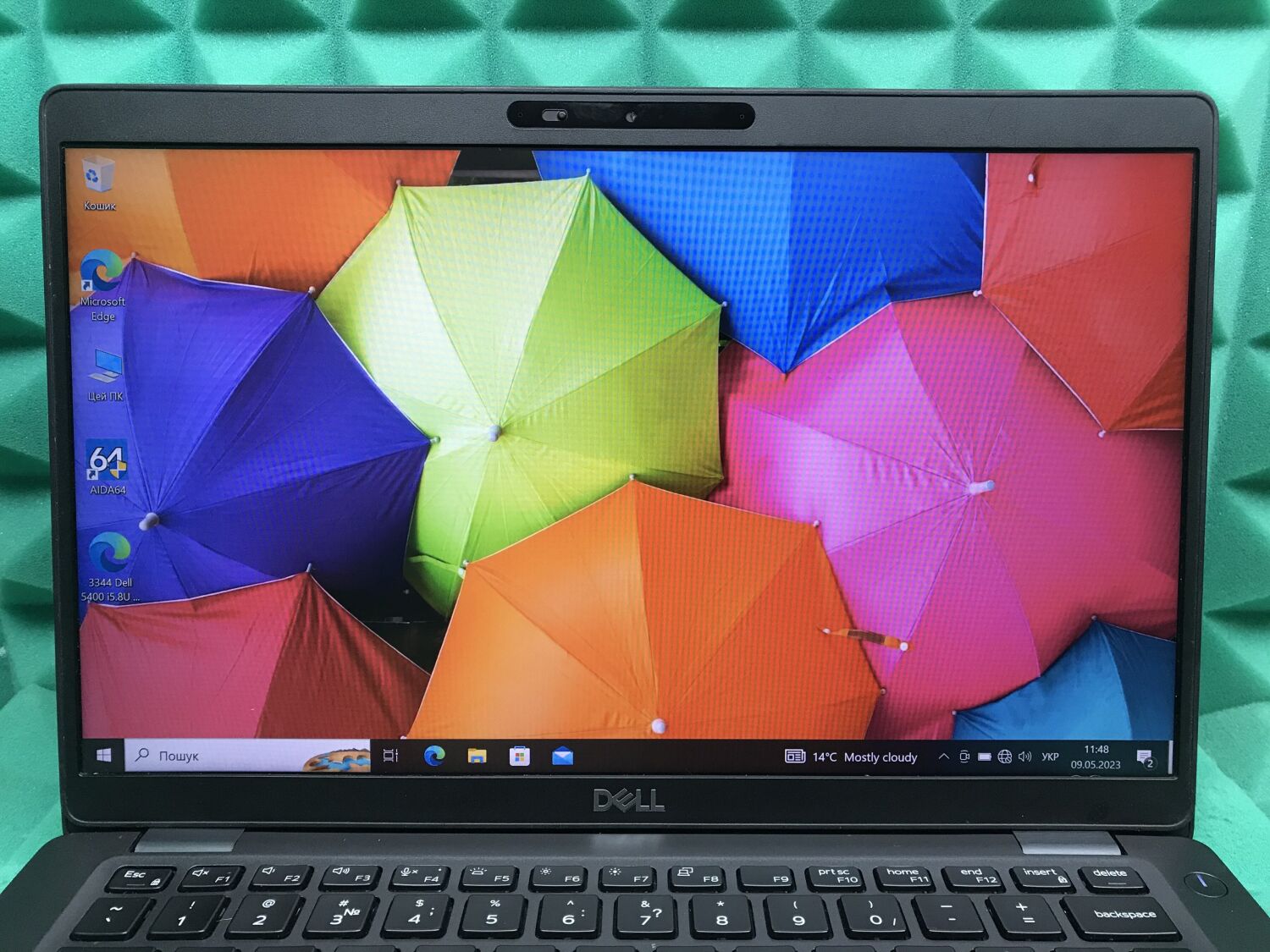 Ультрабук Б-клас Dell Latitude 5400 / 14" (1920x1080) IPS / Intel Core i5-8265U (4 (8) ядра по 1.6 - 3.9 GHz) / 8 GB DDR4 / 256 GB SSD / Intel UHD Graphics 620 / WebCam / USB 3.1 / HDMI / Windows 10 ліцензія - Зображення 3