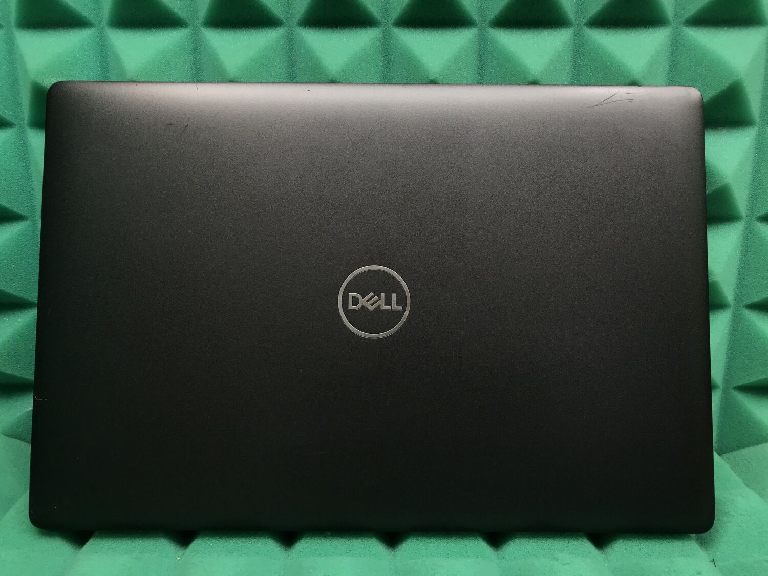 Ультрабук Б-клас Dell Latitude 5400 / 14" (1920x1080) IPS / Intel Core i5-8265U (4 (8) ядра по 1.6 - 3.9 GHz) / 8 GB DDR4 / 256 GB SSD / Intel UHD Graphics 620 / WebCam / USB 3.1 / HDMI / Windows 10 ліцензія - Зображення 8