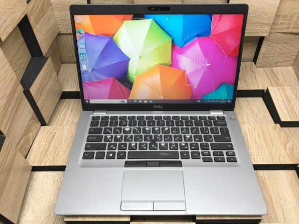 Ультрабук Б-клас Dell Latitude 5410 / 14" (1366x768) TN / Intel Core i5-10310U (4 (8) ядра по 1.7 - 4.4 GHz) / 8 GB DDR4 / 256 GB SSD M.2 / Intel UHD Graphics / WebCam / USB 3.1 / HDMI / Windows 10 ліцензія - Зображення 2
