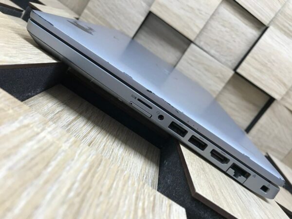 Ультрабук Б-клас Dell Latitude 5410 / 14" (1366x768) TN / Intel Core i5-10310U (4 (8) ядра по 1.7 - 4.4 GHz) / 8 GB DDR4 / 256 GB SSD M.2 / Intel UHD Graphics / WebCam / USB 3.1 / HDMI / Windows 10 ліцензія - Зображення 5