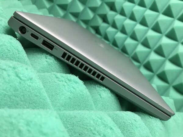 Ультрабук Б-клас Dell Latitude 5410 / 14" (1920x1080) IPS / Intel Core i5-10310U (4 (8) ядра по 1.7 - 4.4 GHz) / 16 GB DDR4 / 256 GB SSD M.2 / Intel UHD Graphics / WebCam / USB 3.1 / HDMI / Windows 10 ліцензія - Зображення 5
