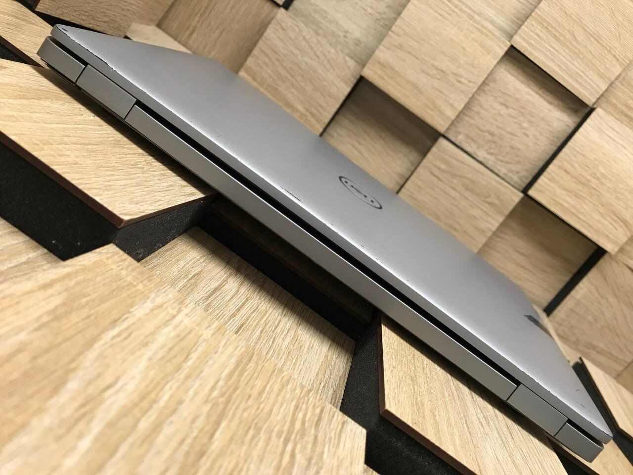 Ультрабук Б-клас Dell Latitude 5410 / 14" (1920x1080) IPS / Intel Core i5-10310U (4 (8) ядра по 1.7 - 4.4 GHz) / 8 GB DDR4 / 256 GB SSD / Intel UHD Graphics / WebCam / Windows 10 ліцензія - Зображення 7