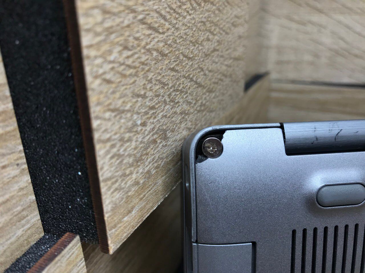 Ультрабук Б-клас Dell Latitude 5410 / 14" (1920x1080) IPS / Intel Core i5-10310U (4 (8) ядра по 1.7 - 4.4 GHz) / 8 GB DDR4 / 256 GB SSD / Intel UHD Graphics / WebCam / Windows 10 ліцензія - Зображення 8