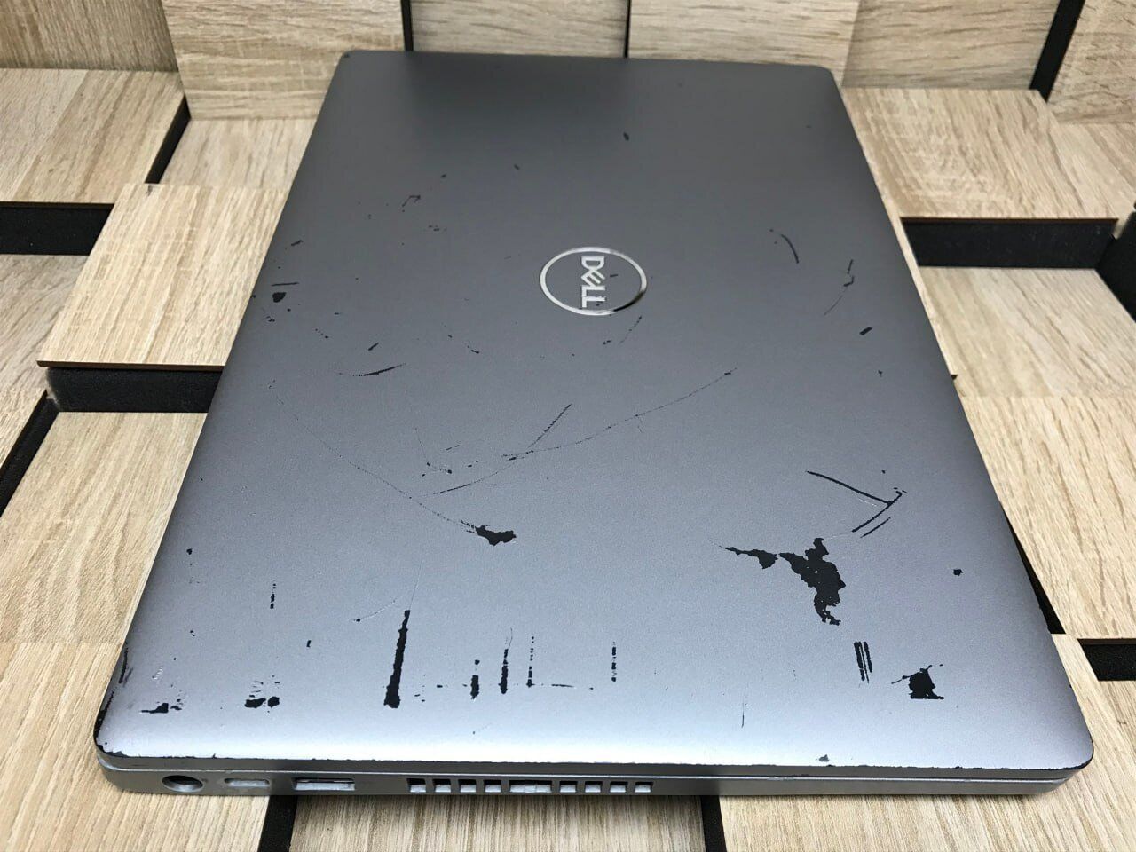 Ультрабук Б-клас Dell Latitude 5410 / 14" (1920x1080) IPS / Intel Core i5-10310U (4 (8) ядра по 1.7 - 4.4 GHz) / 8 GB DDR4 / 256 GB SSD M.2 / Intel UHD Graphics / WebCam / HDMI / Windows 10 ліцензія - Зображення 9